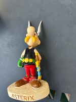 70 Asterix-Figuren Plastoy, komplett, mit Heften, meist neuw