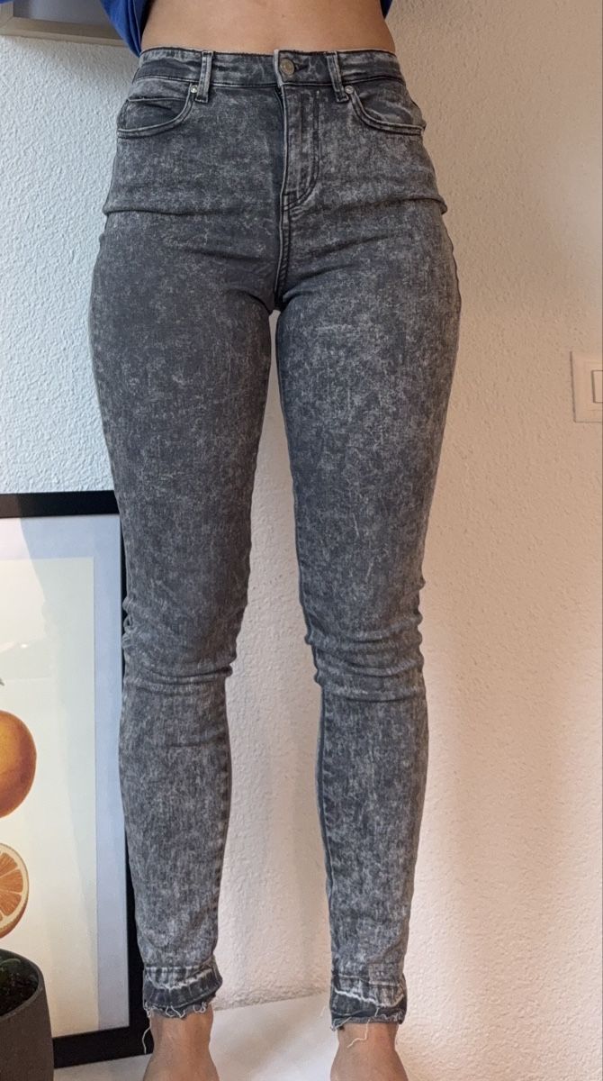 Guess Jeans: Guess Jeans Grösse 26 – D'occasion à Rain par vsekruto 1