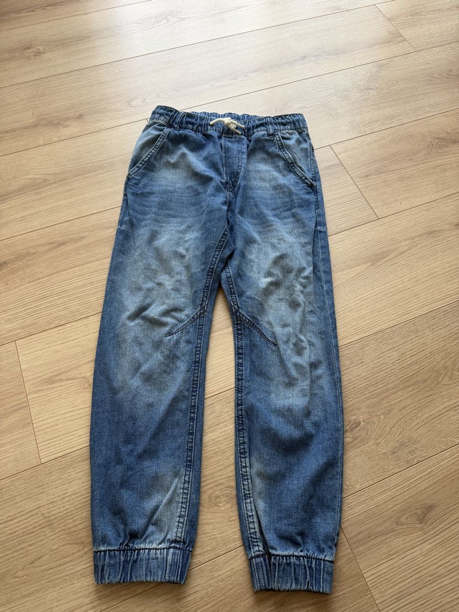 Lotti & Set di vestiti: 2 Stück Hose Jeans gr.134-140 – Usato da Kriessern venduto da Kramar12 2