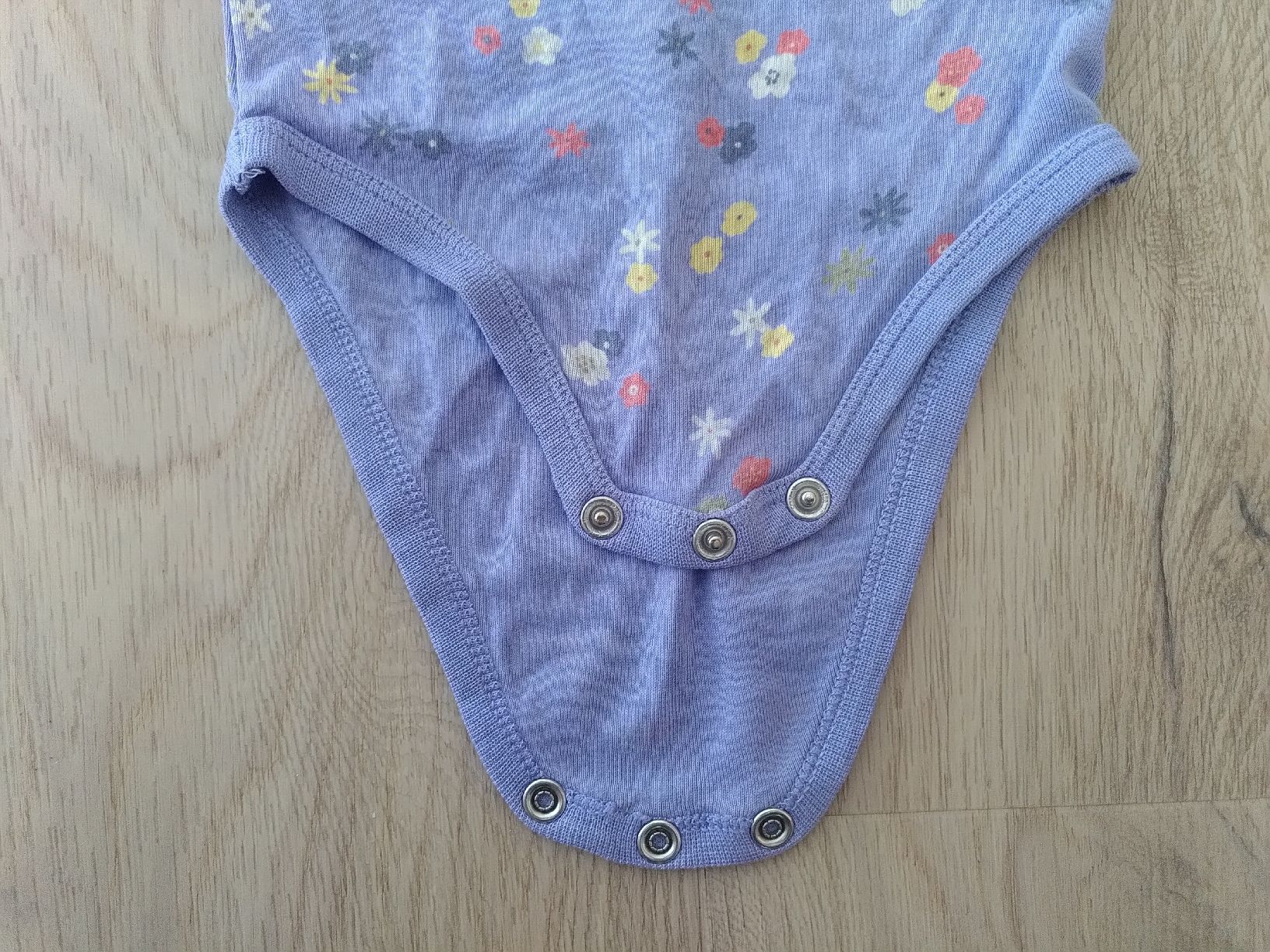 Tchibo Biancheria intima: Langarmbody - violett mit Blümchen - Grösse 74  – Usato da Penthaz venduto da ann_l7zt 2