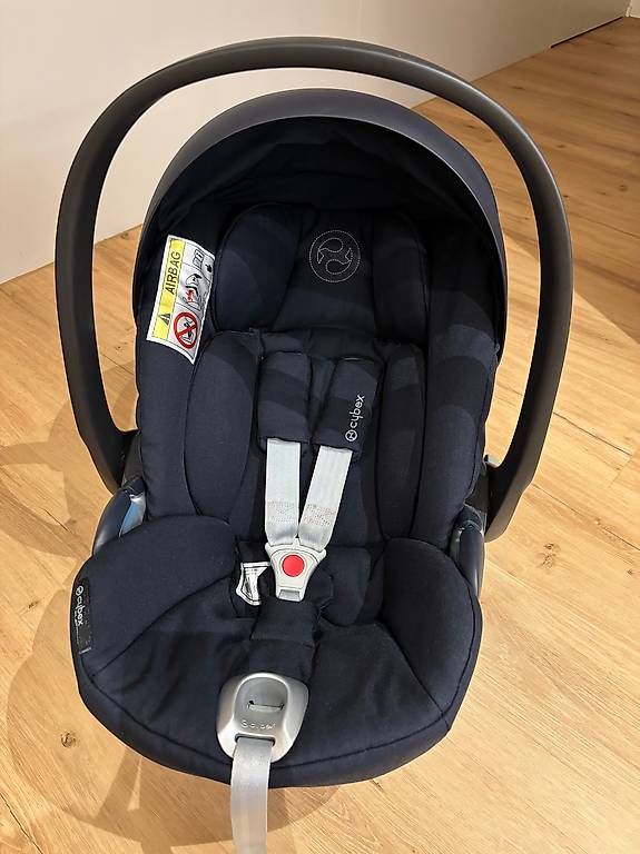 Sièges auto: CYBEX Cloud Babyschale/Kindersitz  – D'occasion à Mühlau par dal_6d7k 1