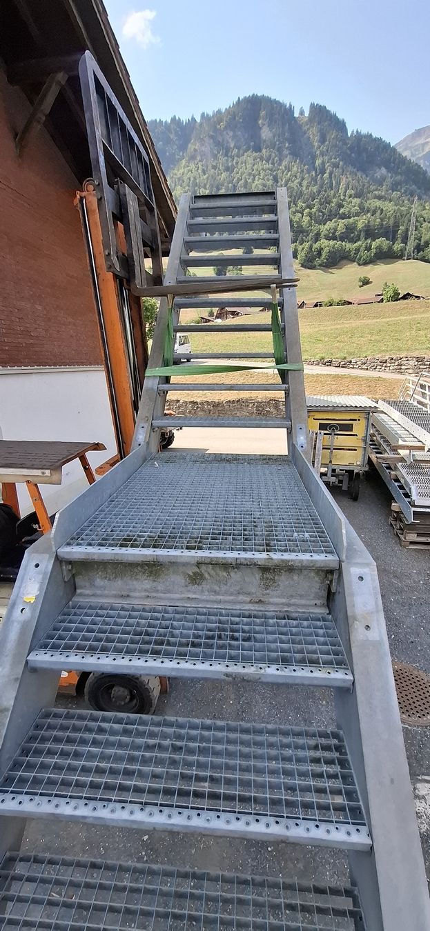 Treppen: Treppe, überwindbare Höhe 429 cm !! – Gebraucht aus Reichenbach i. K. von Wskorpion 3