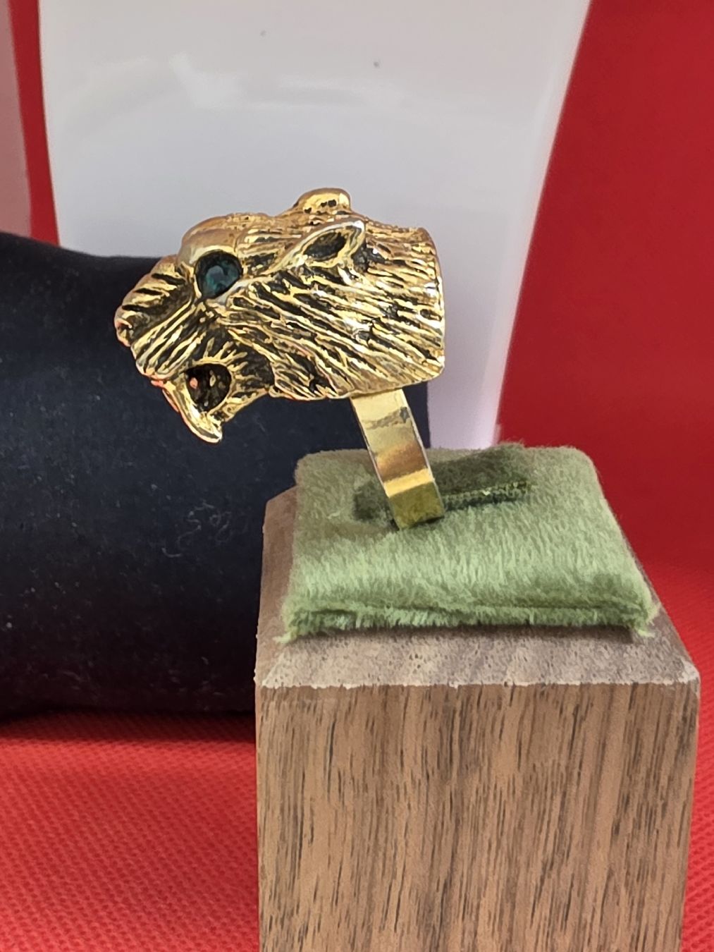 Bagues: Ring Tigerkopf mit Steinen Grösse 56 – D'occasion à Herisau par Antiques.AR 1