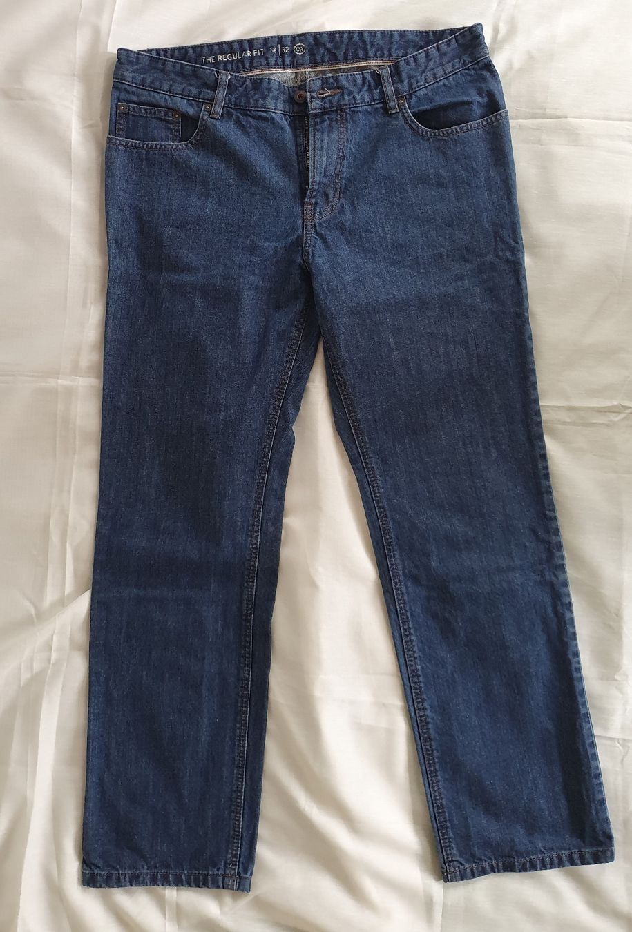 C&A Jeans: Jeans Regular – Neuf (Voir description) à Le Mont-sur-Lausanne par vda_vrs6