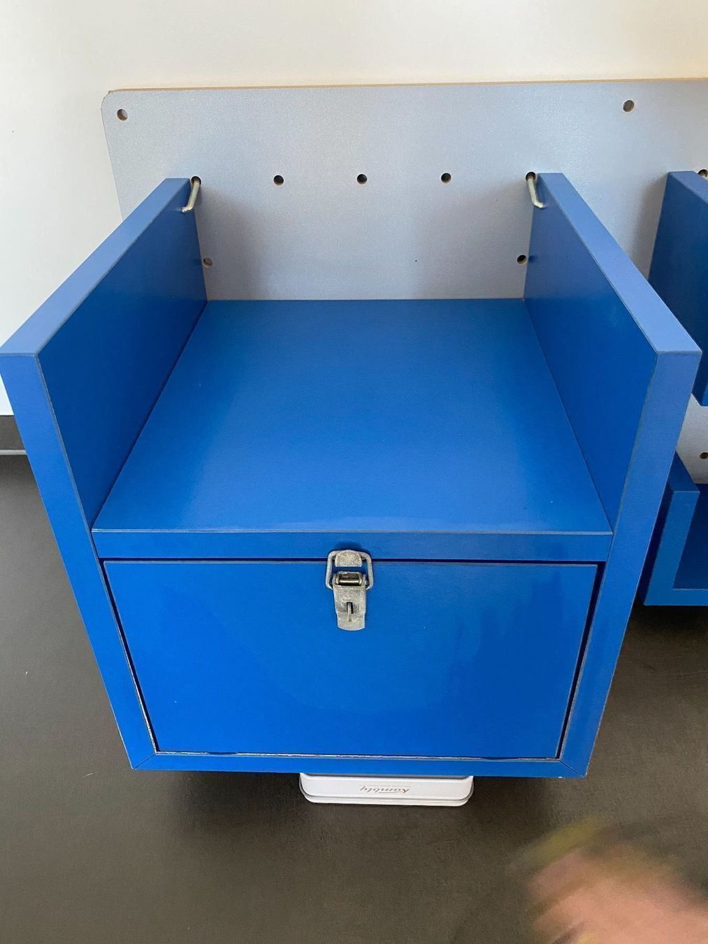 Scrivanie: Panneau de bureau Zemolino – Usato da Delémont venduto da Ma_LoU.01 1