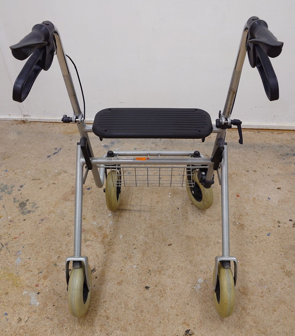Ausili per la deambulazione: Rollator klappbar – Usato da Grenchen venduto da Cbetti 2
