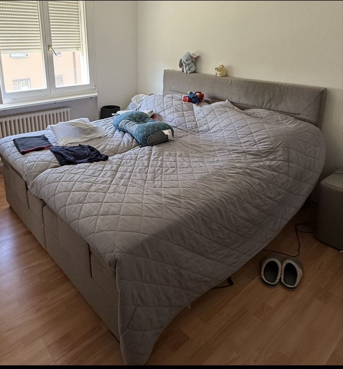 Letti: Boxspringbett elektrisch zu verschenken – Usato da Bachenbülach venduto da tig_wl2z