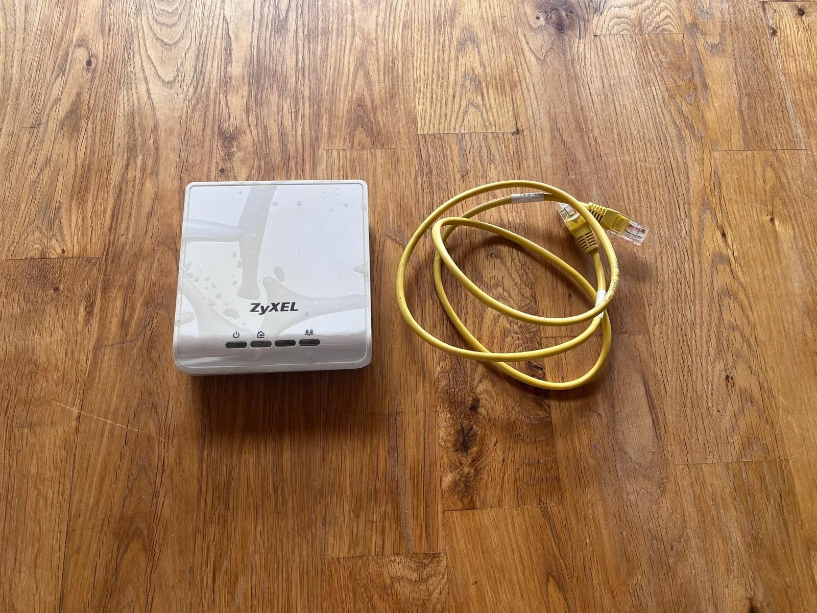 Zyxel Laufwerke & Adapter: ZyXEL PLA-400 v2 Powerline Adapter 200Mbps – Gebraucht aus Schaanwald von sch_8wqv