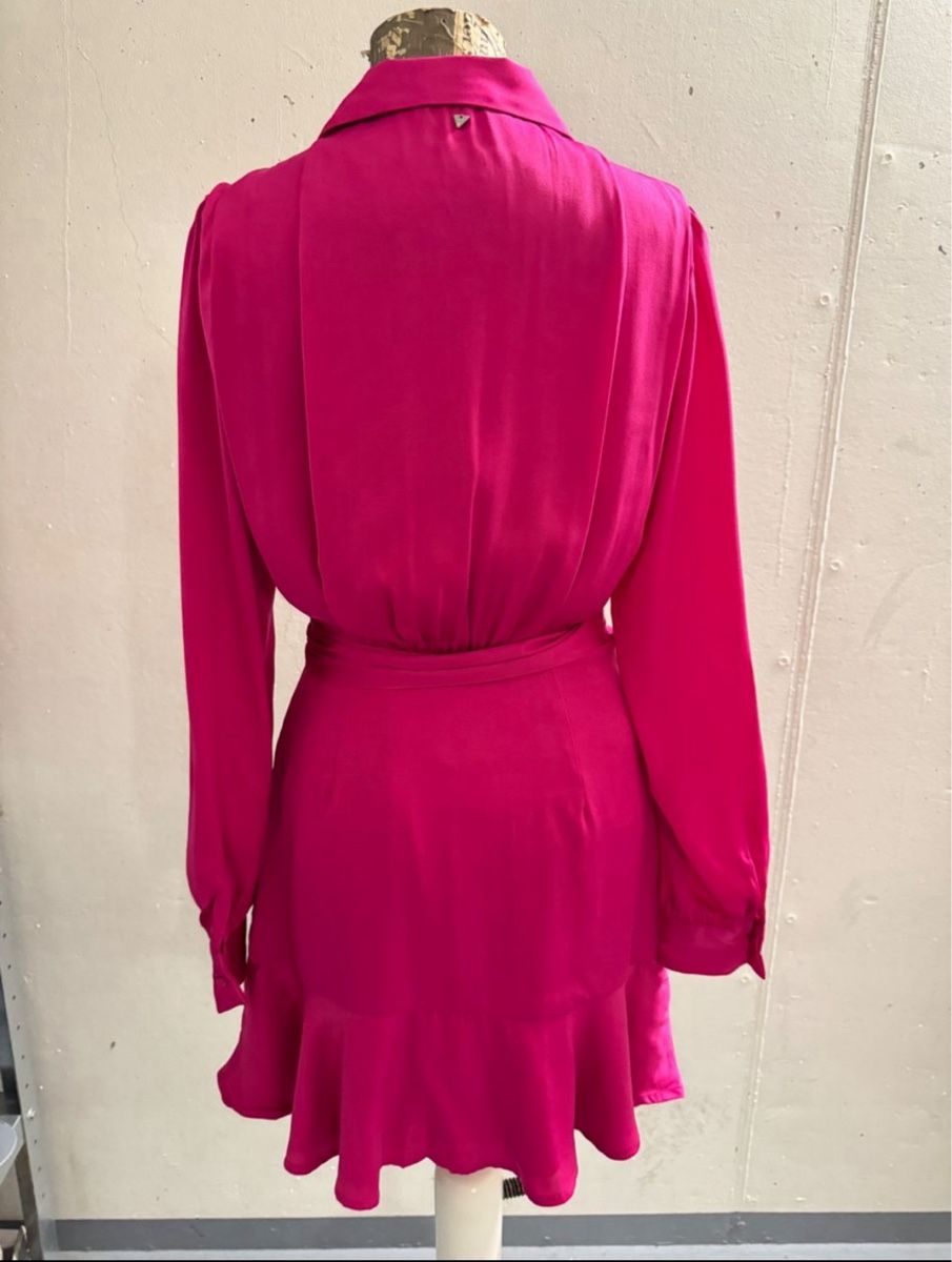 Guess Kleider: Kleid Guess – Gebraucht aus Zug von dani1529 2