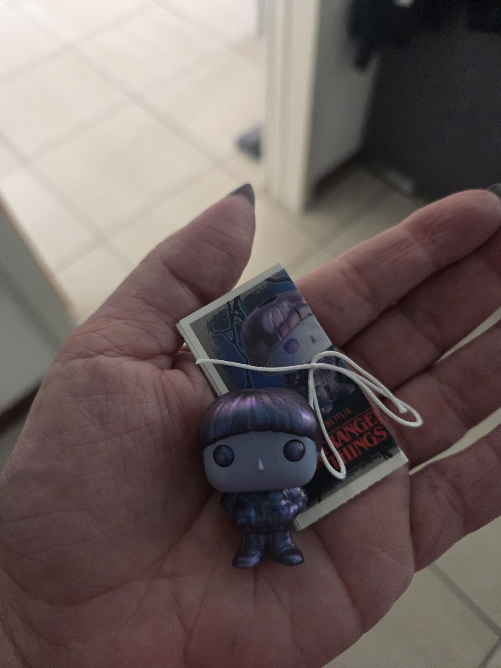 Statuette: Kinder Joy Stranger Things Upside Down Will Beyers – Nuovo (secondo la descrizione) da Bellinzona venduto da Debyy77