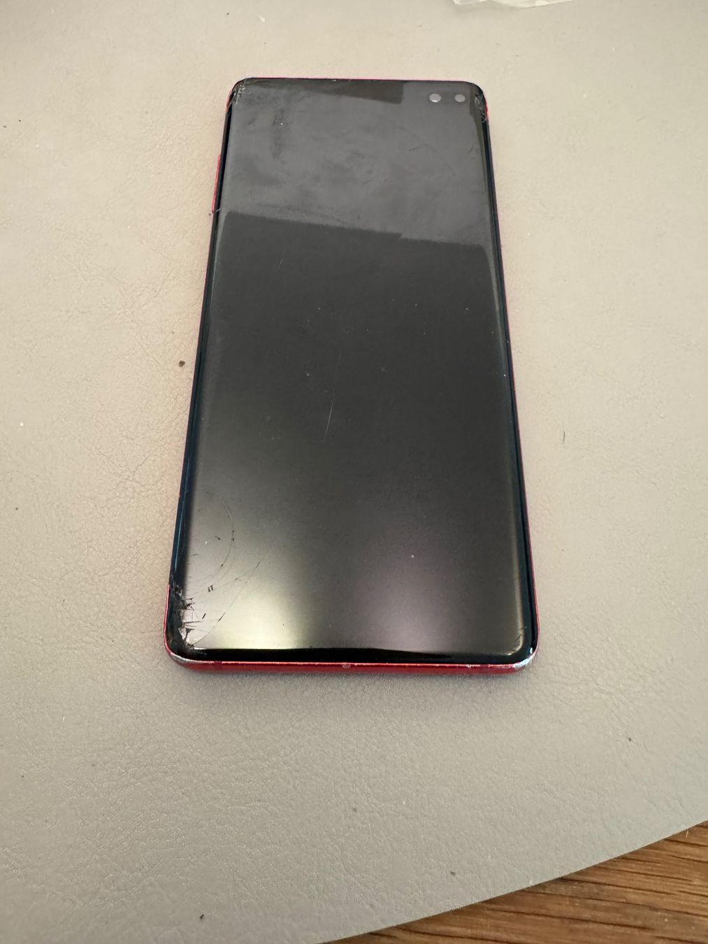 Samsung Telefoni cellulari / Smartphones: Samsung Galaxy S10+ – Difettoso da Adliswil venduto da Busys