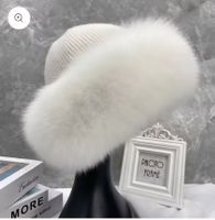 bonnet d'hiver blanc avec bordure en fourrure naturelle 