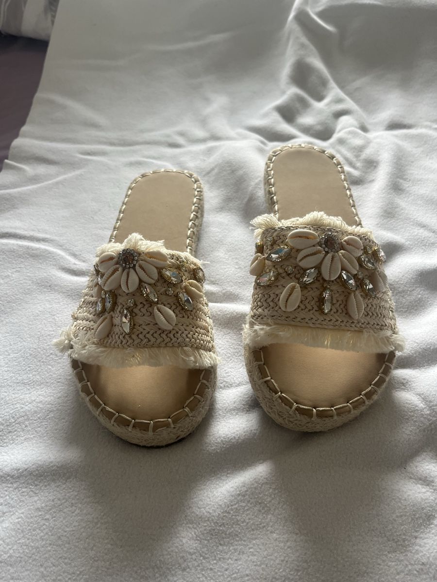Scarpe da donna: Sommerschuh mit Muschel Beige – Nuovo (secondo la descrizione) da Giswil venduto da Mauritius9026