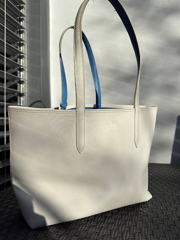 Lacoste Borse da donna: Grosse weisse Lacoste-Einkaufstasche mit Kosmetiktasche – Usato da Meggen venduto da gia_wz2q 3