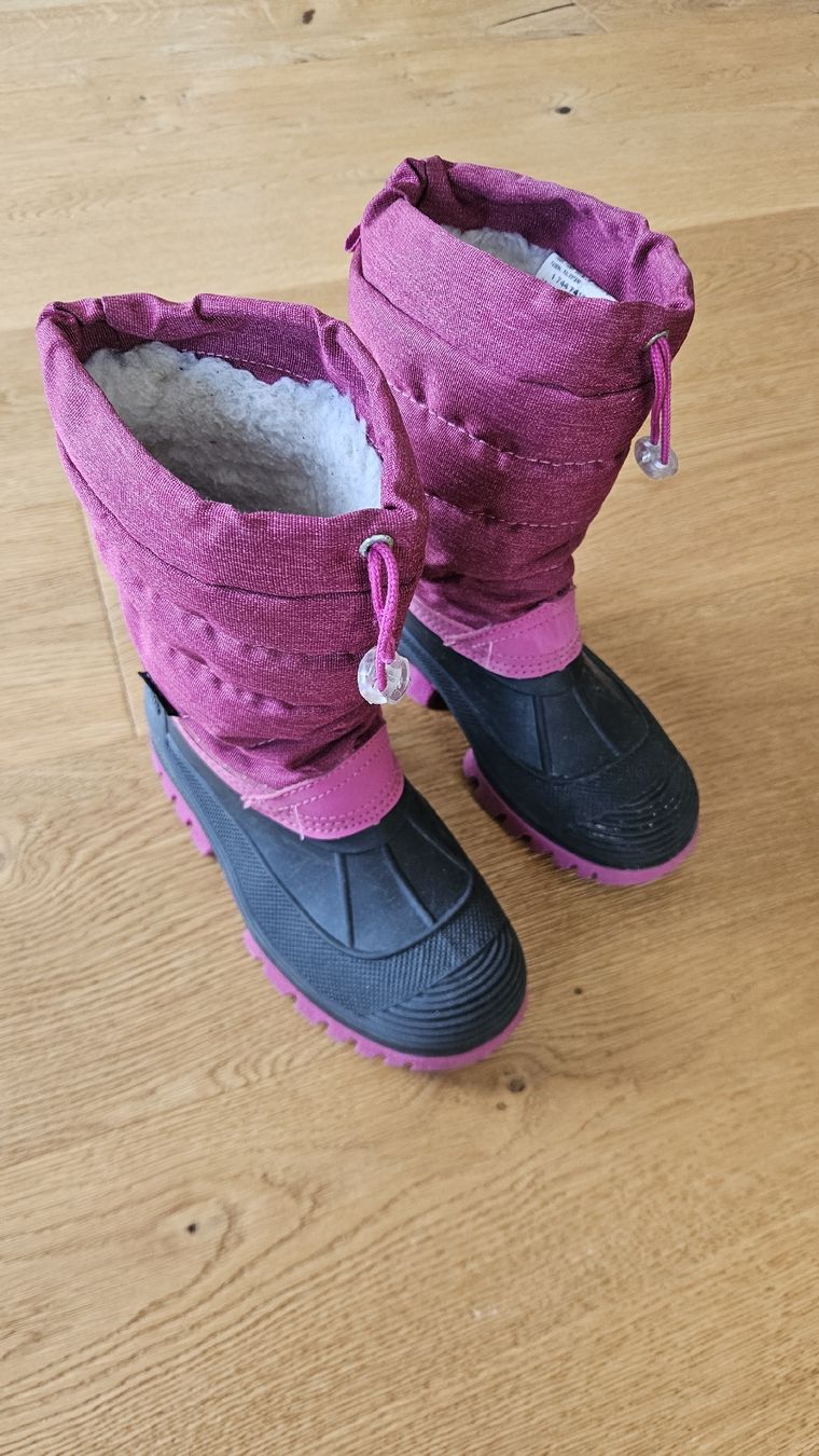 Scarpe per ragazzi: Kinder Winterstiefel Grösse 33 Futter  gut erhalten – Usato da Frenkendorf venduto da Julesrules84
