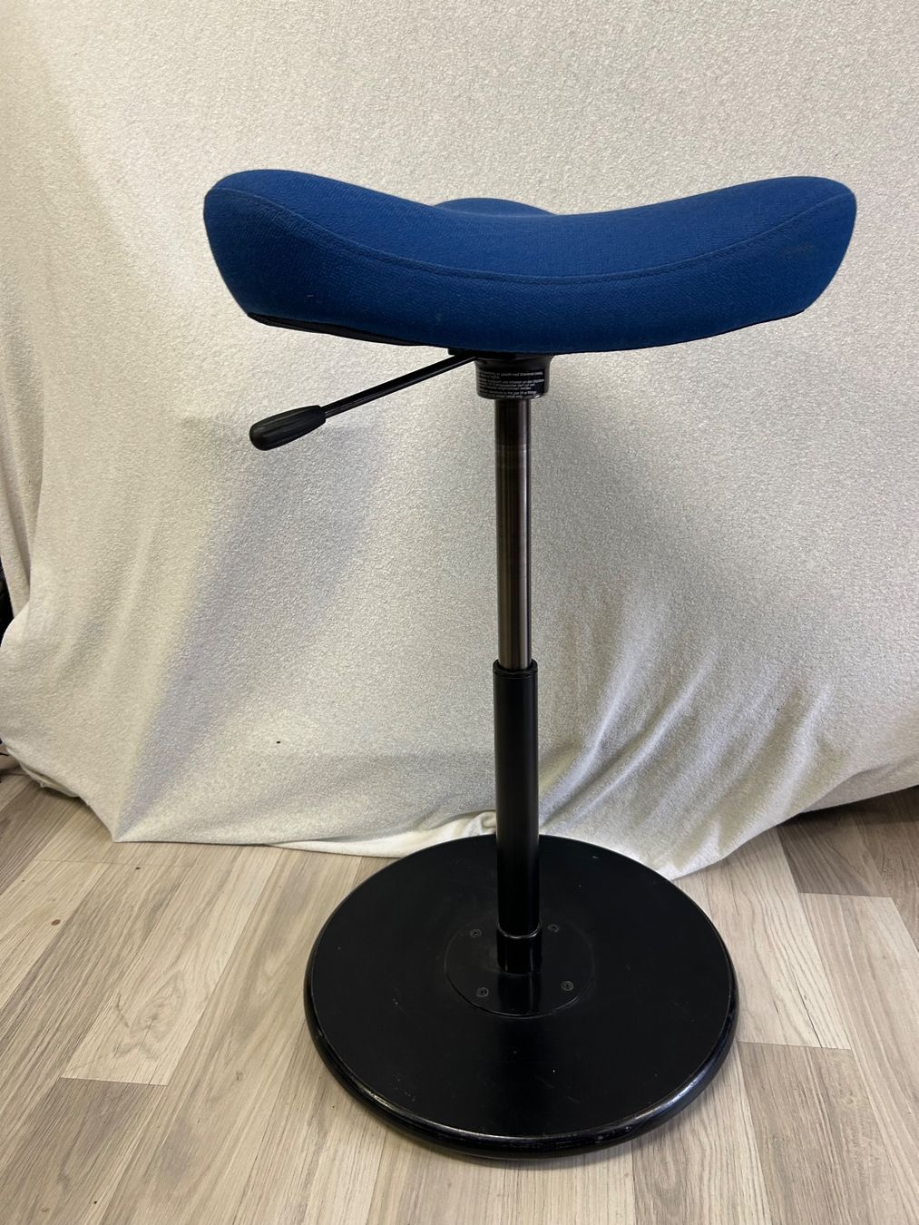 Hocker: Tabouret pivotant ergonomique – Gebraucht aus Sutz von scherzr