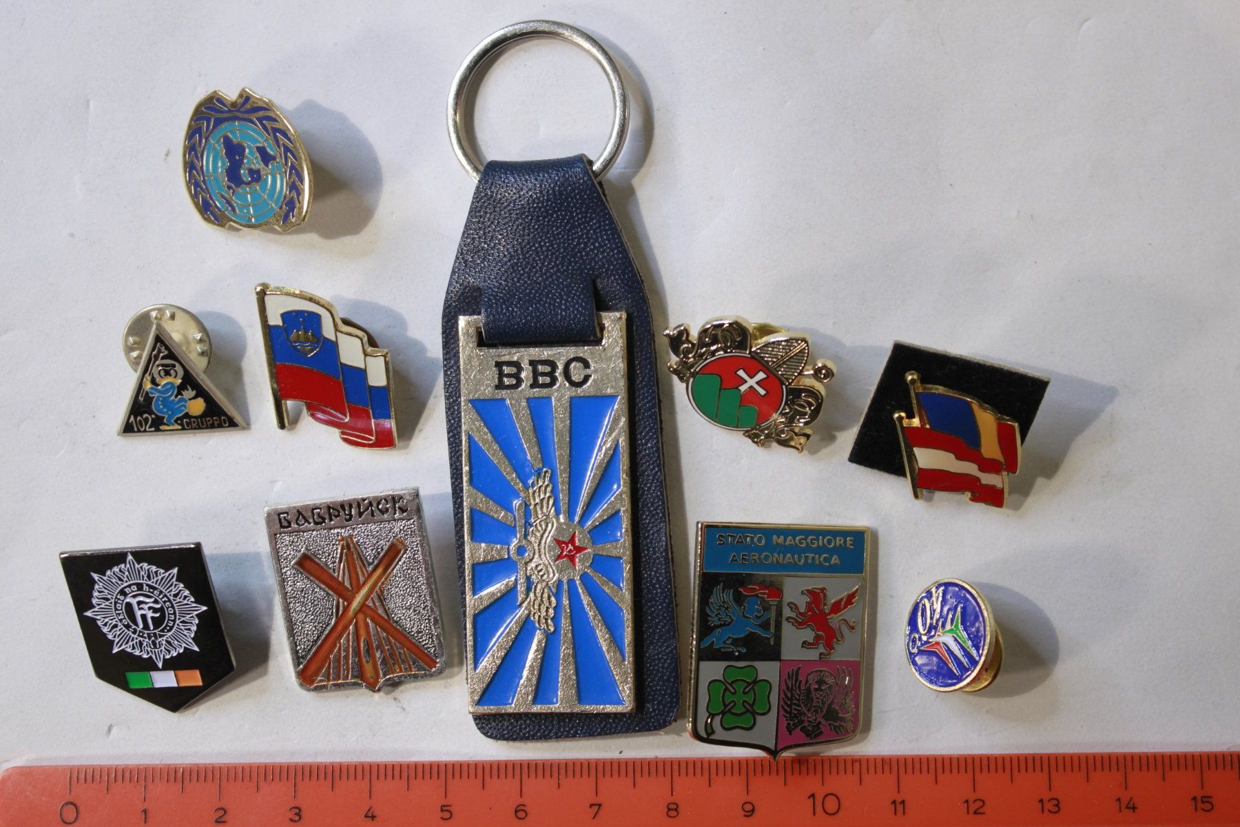 Plaquettes & Badges: lot insignes militaire – D'occasion à La plaine par 762