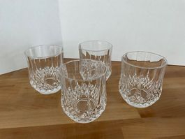 4 Trinkgläser massiv