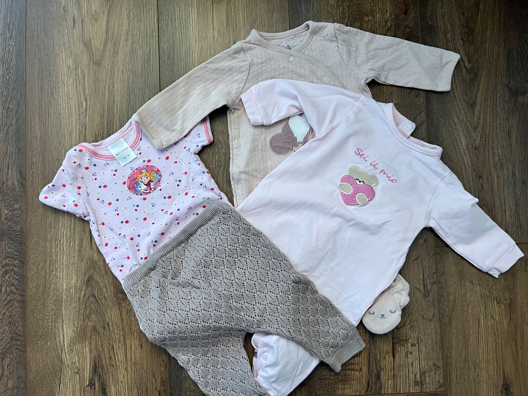 Pantaloni: Süsses Mädchen Baby Kleiderset Gr. 56/62 – Nuovo (secondo la descrizione) da Kirchberg BE venduto da thomiko