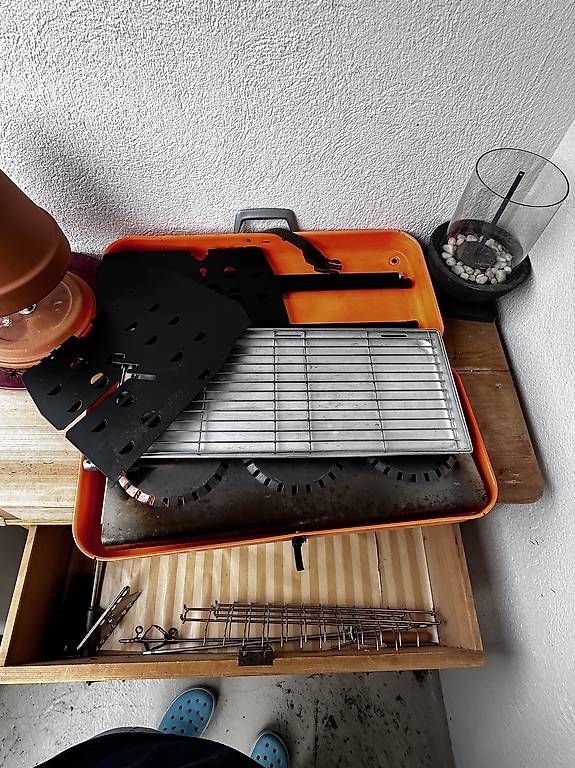 Grills: Gasgrill  – Gebraucht aus Bottenwil von Wikingerbraut