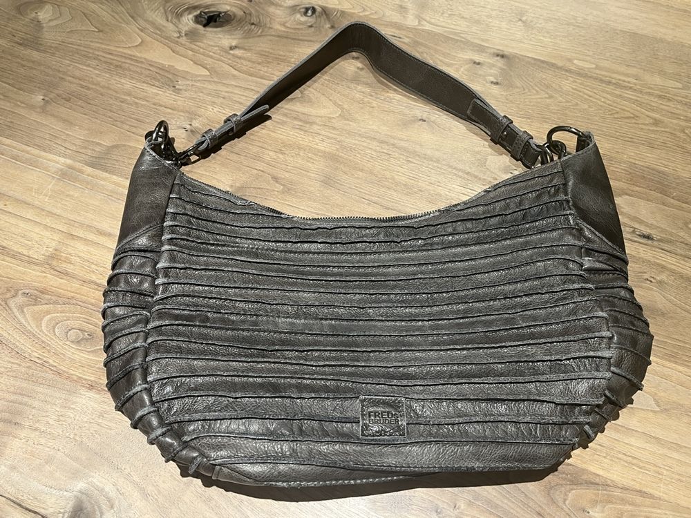 FredsBruder Riffel Flowow Schultertasche 1
