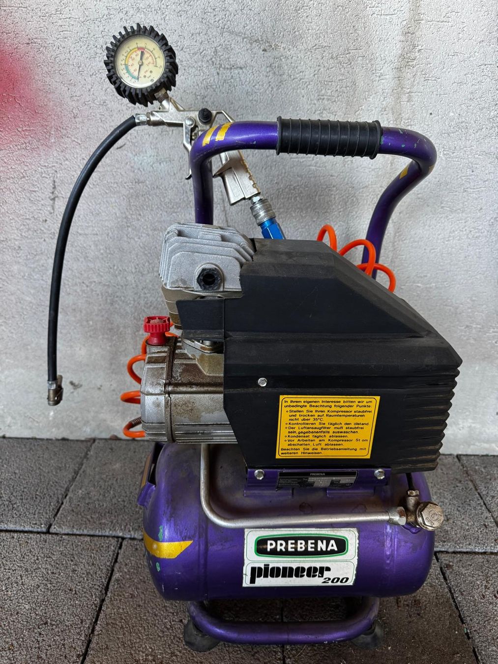 Kompressoren: Prebena Pioneer 200 Luftkompressor – Gebraucht aus Niederuzwil von Dakitiki