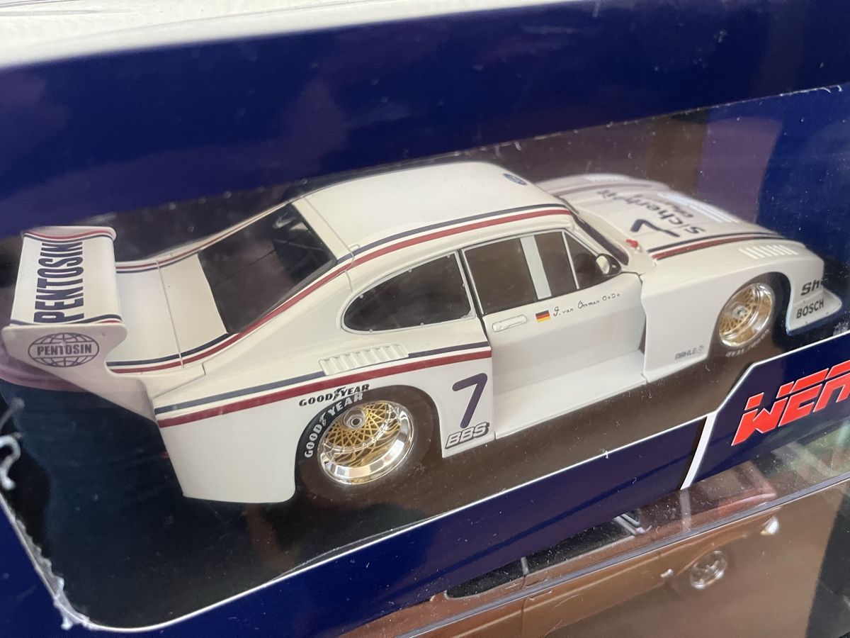 Ford Modellini d'auto: Ford Capri Gr.5. Nr.7.  1:18 – Nuovo e nell'imballaggio originale da Rümlang venduto da Papamoll4 3