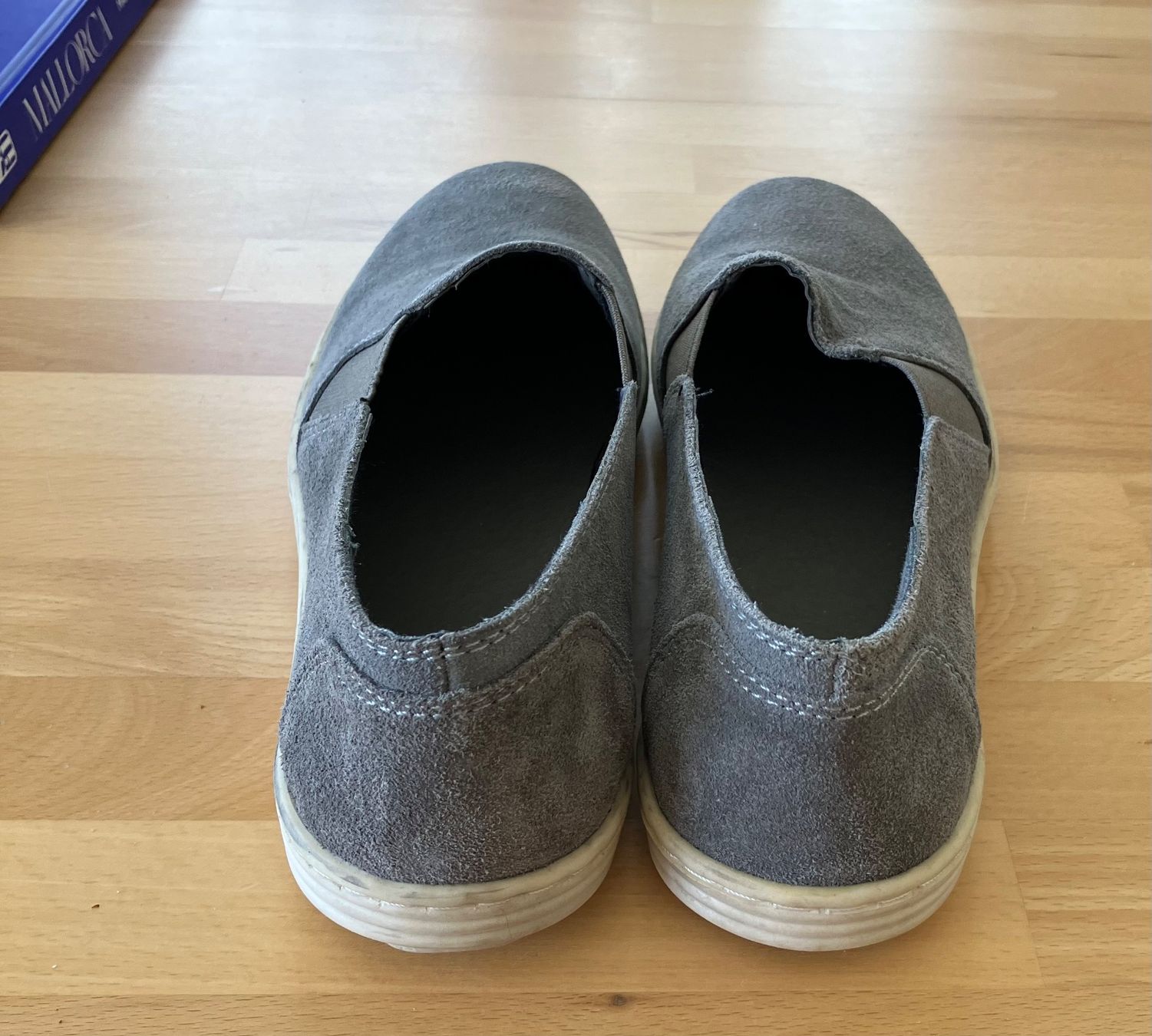Damenschuhe: Schöne Wildleder Schuhe,  Gr. 39 – Gebraucht aus Olten von Dickbrave 1