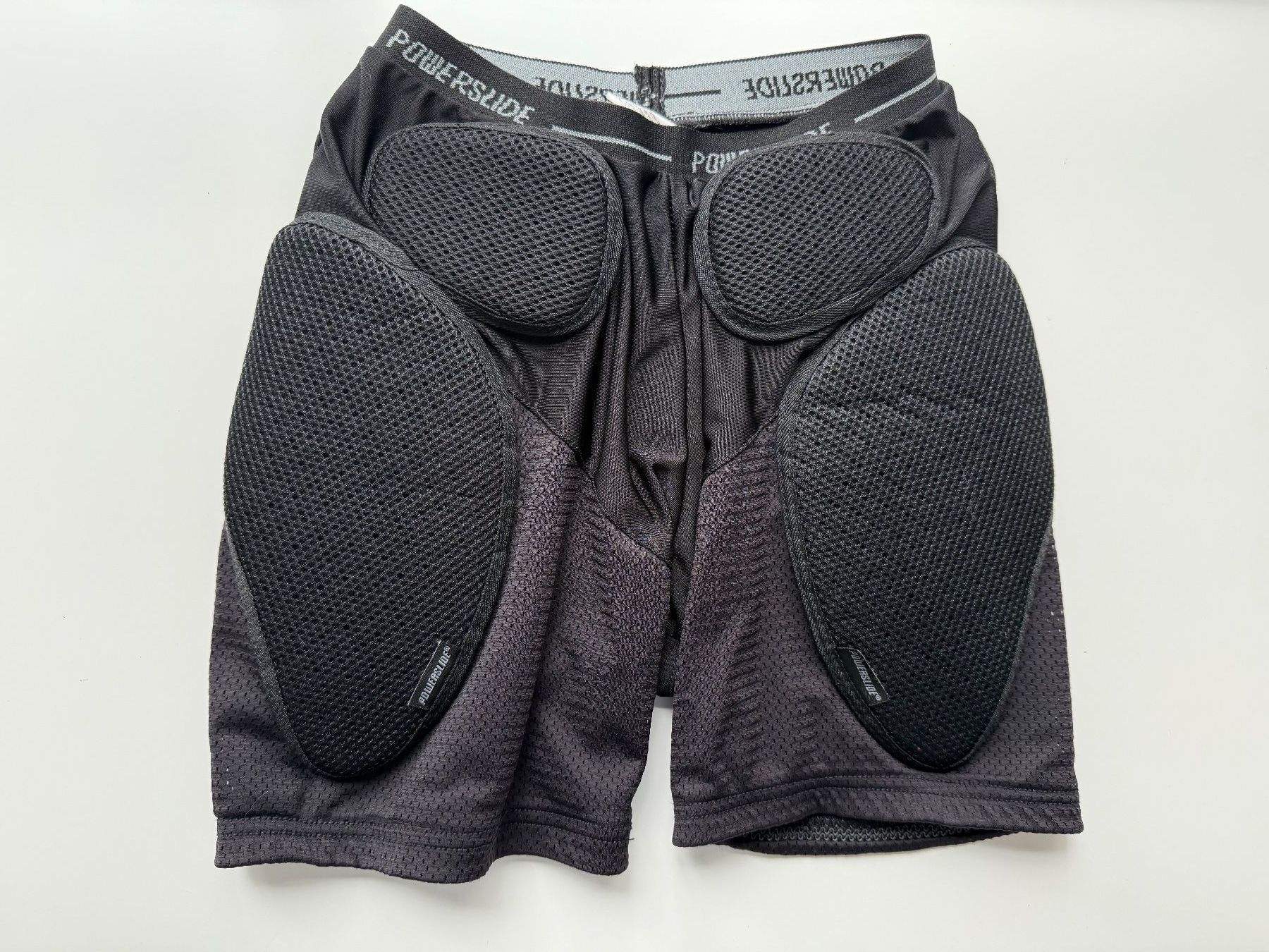 Protezioni & Imbottiture: Powerslide Protektorenshorts Gr S, neuwertig – Usato da Cham venduto da Karabase