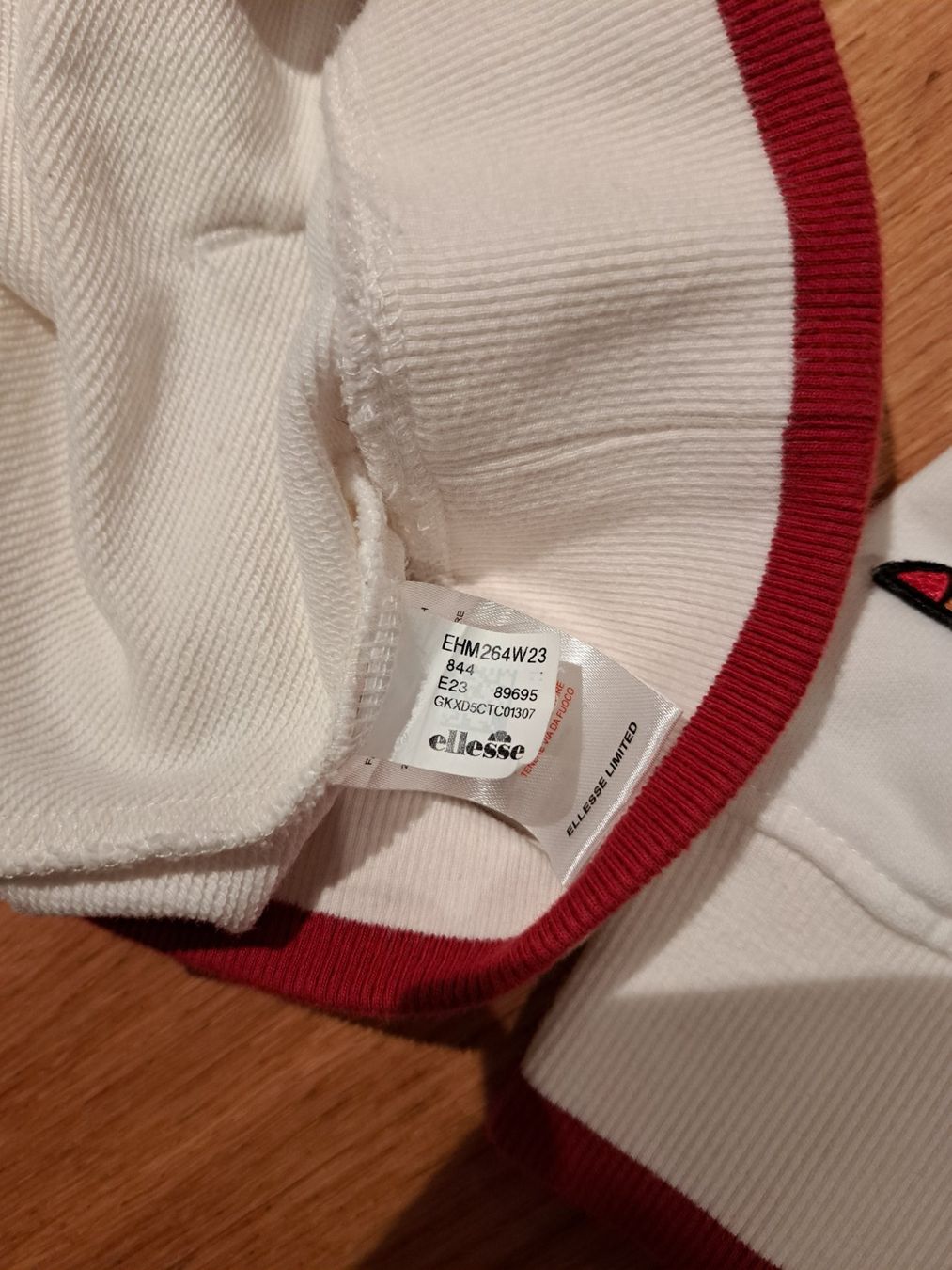 Ellesse Pulls & Sweat-shirts: Ellesse Pullover Grösse S, wie Neu – D'occasion à Matten(St.Stephan) par brocanteur86 6