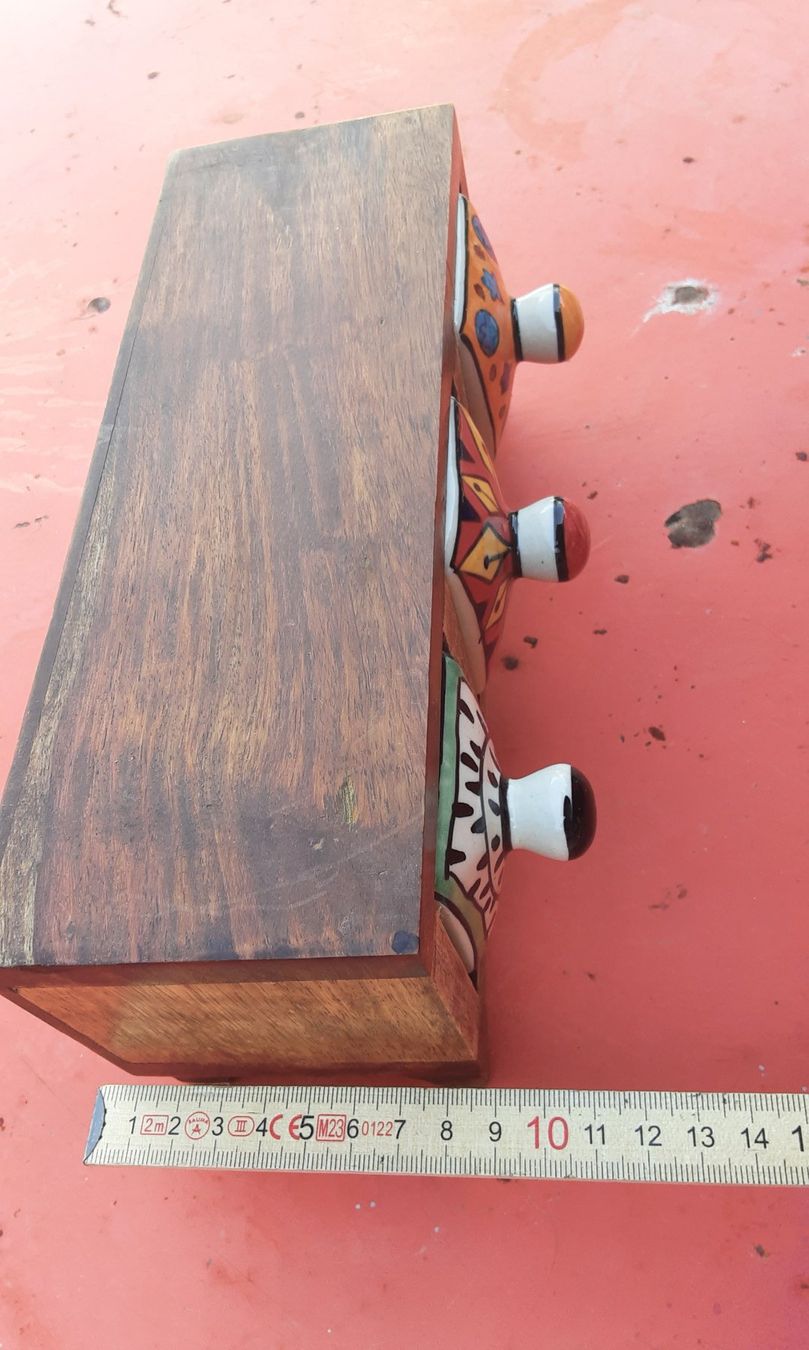 Tutte le decorazioni: Holzschränkchen mit Keramikschubladen – Usato da Madiswil venduto da a_k_ftq6 1