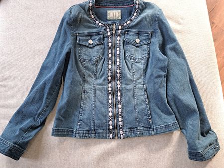 CANDA Jeansjacke Gr. 40 mit Stickerei