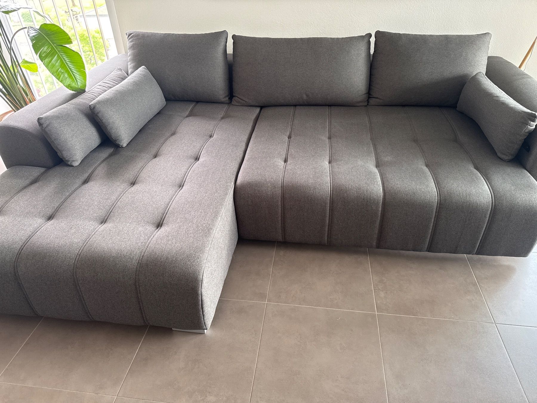 Divani: Grosse Designer-Wohnlandschaft mit elektr. Bettfunktion – Usato da Zofingen venduto da reevb 3