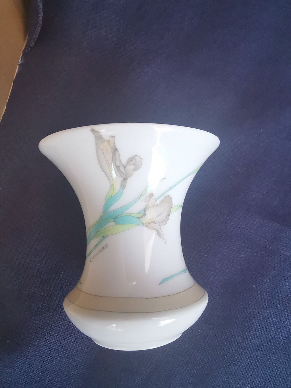 Hutschenreuther Vasen & Gefässe: Vase/ Blumenvase Hutschenreuther – Gebraucht aus Fribourg von SD1910 1