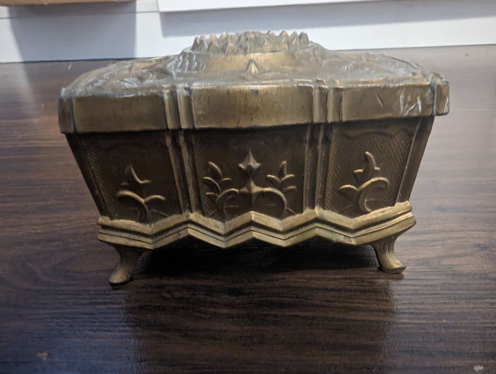 Dosen: Vintage Schmuckdose golden mit Samt – Gebraucht aus Baden von swiss-alps 2