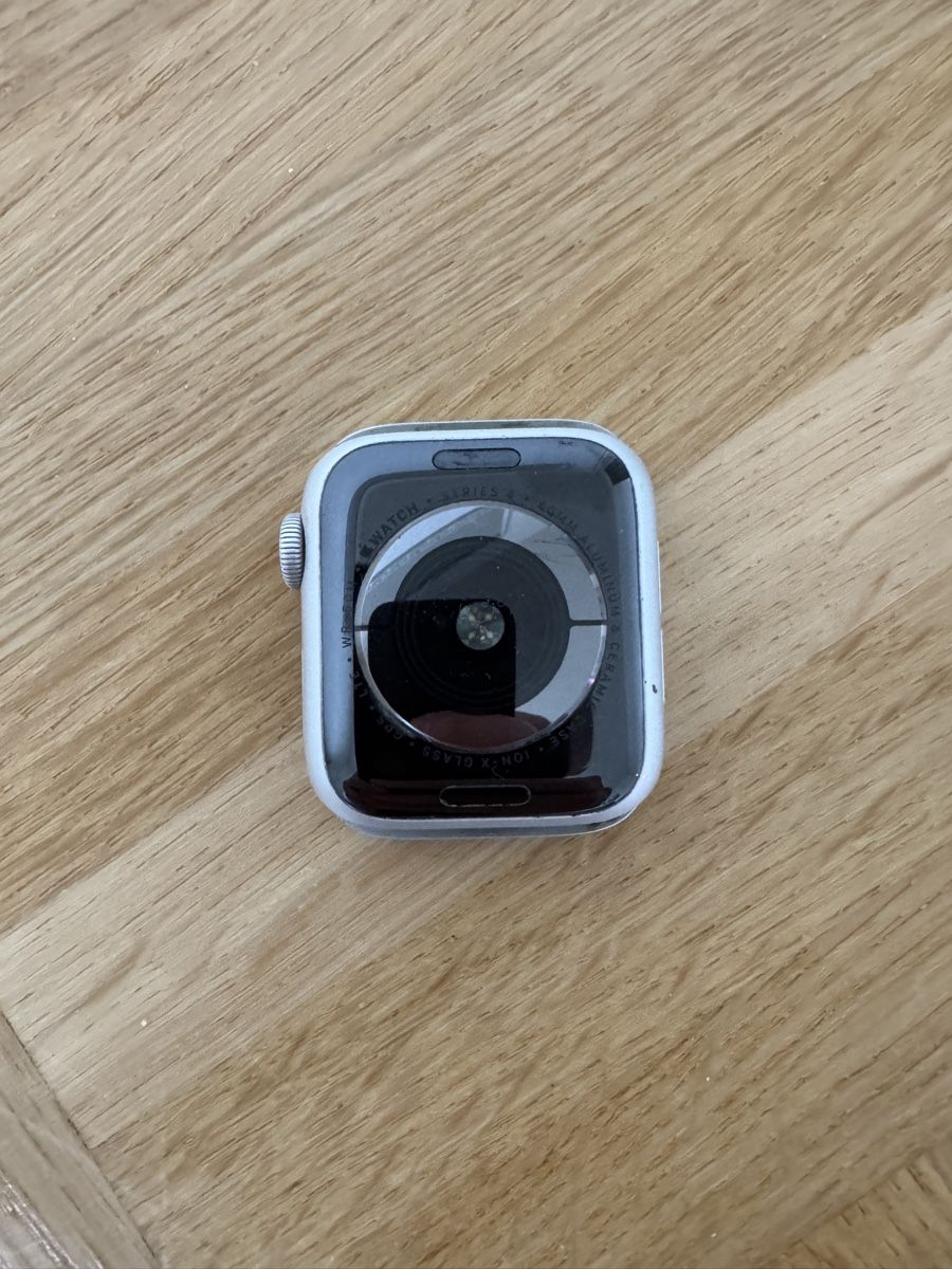 Apple Smartwatch: Apple Watch Series 4 Cellular – Difettoso da Riehen venduto da 19Dominik85 1
