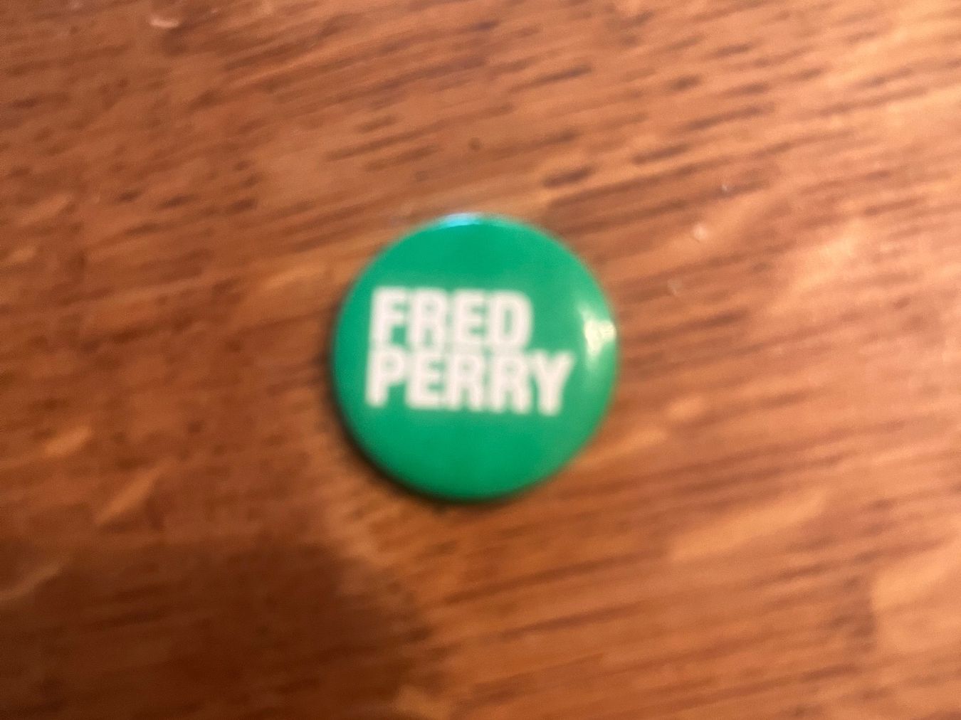 Plaketten & Abzeichen: *Fred Perry Button* – Gebraucht aus Seuzach von Black_sheep