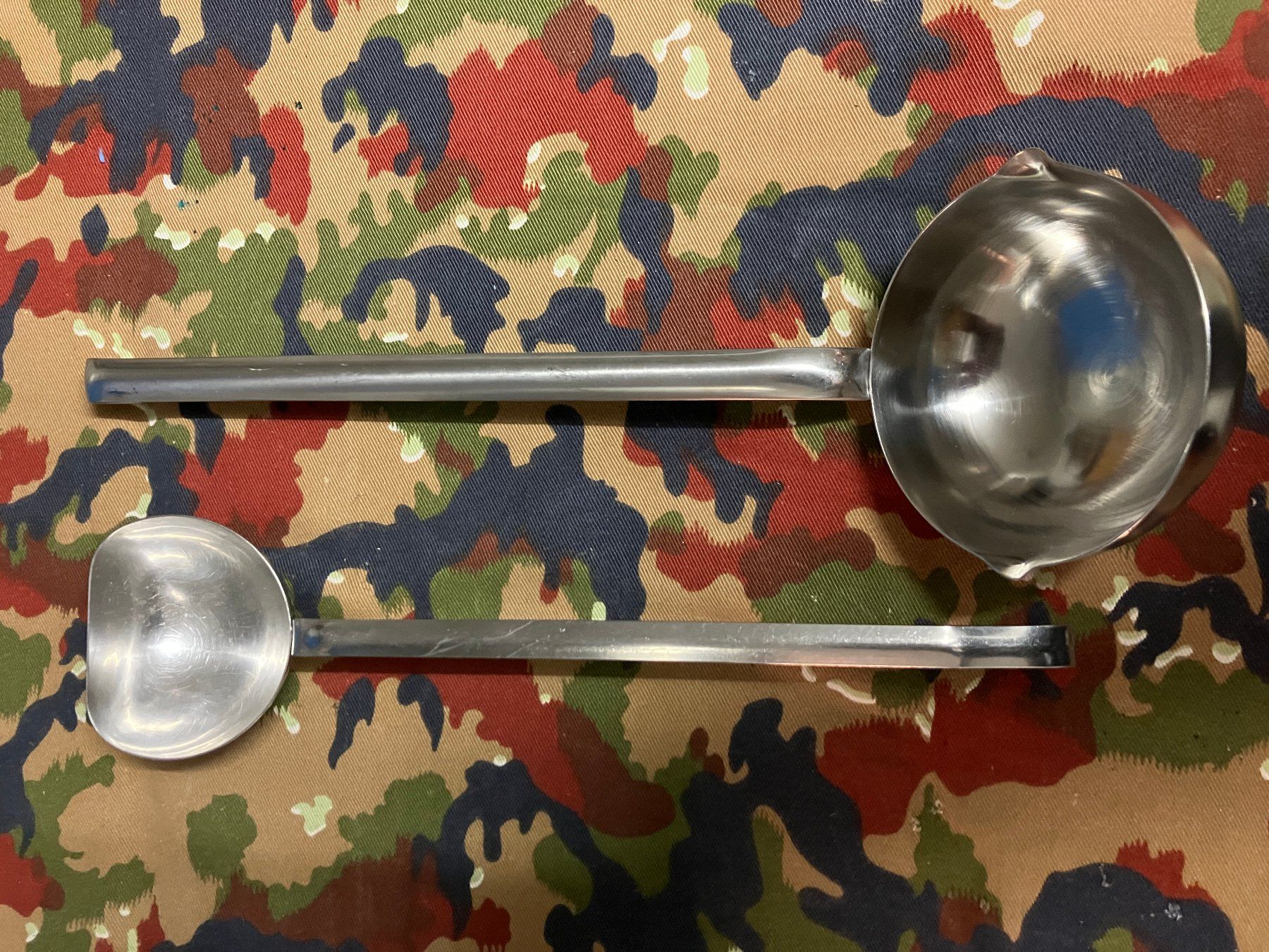 Set di piatti: Küchen Set 6 Stk, CH Armee – Usato da Riedholz venduto da mastercom 5