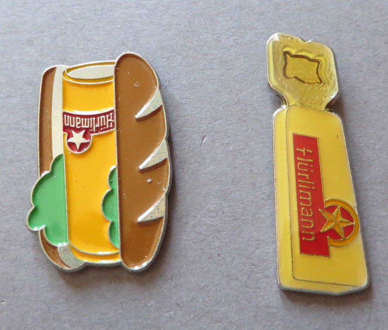 Hürlimann Placchette & Badge: 2 PINS, HÜRLIMANN BIER – Usato da Neuhausen venduto da luckimucki