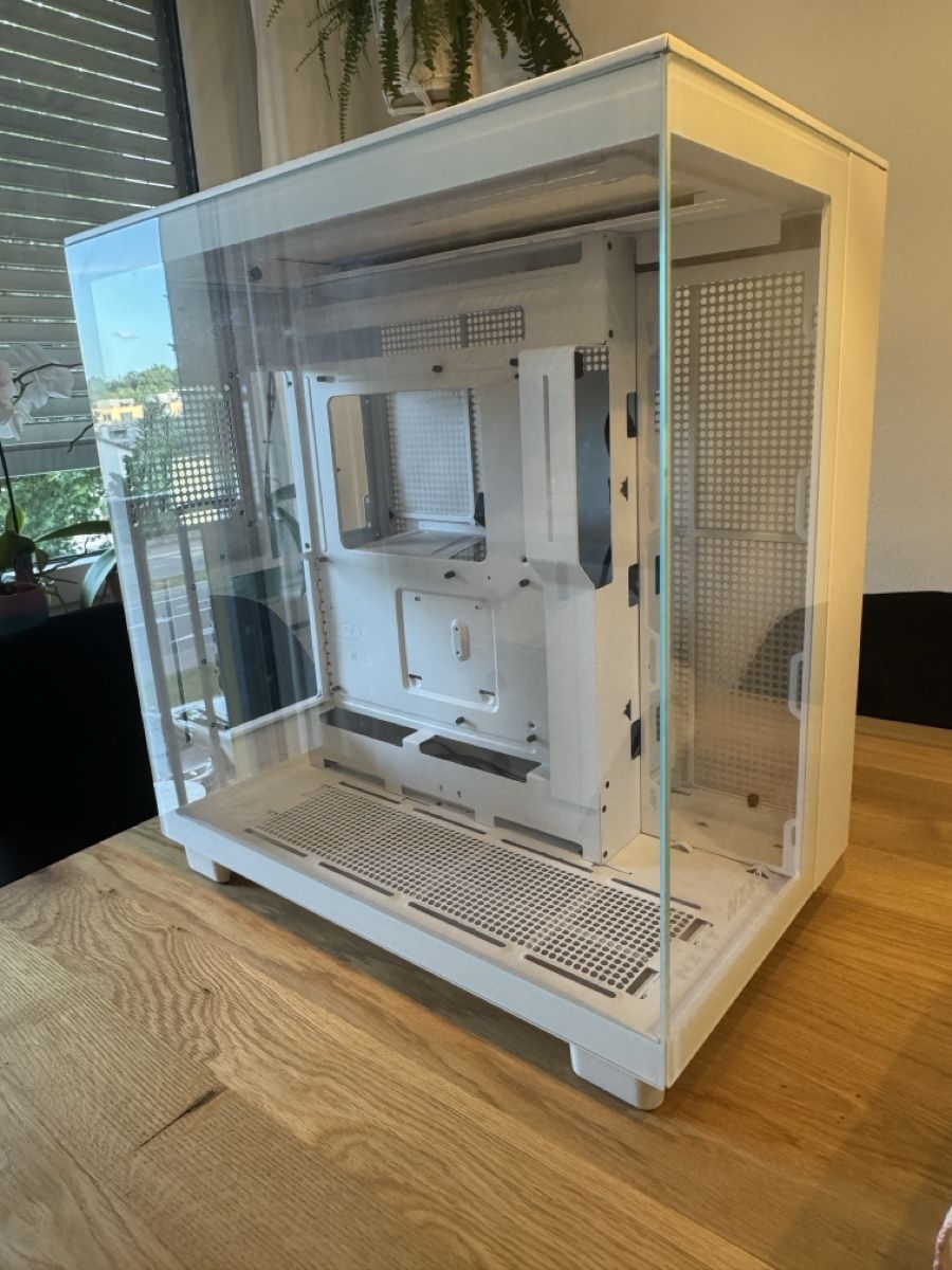 NZXT Custodie: NZXT H9 Flow Gehäuse weiss-TOP! – Usato da Ermensee venduto da Joao_ 5