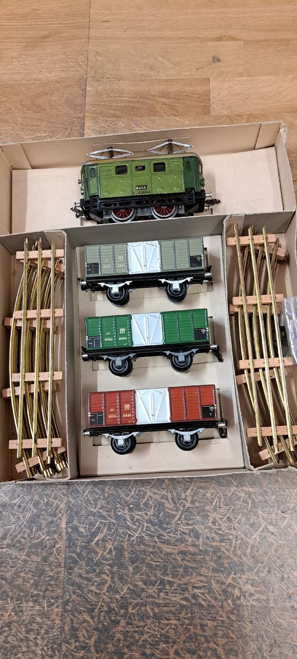 Buco Modellini di ferrovie: Buco Set Spur 0  (elektrisch) – Usato da Urdorf venduto da Canyamel1 2
