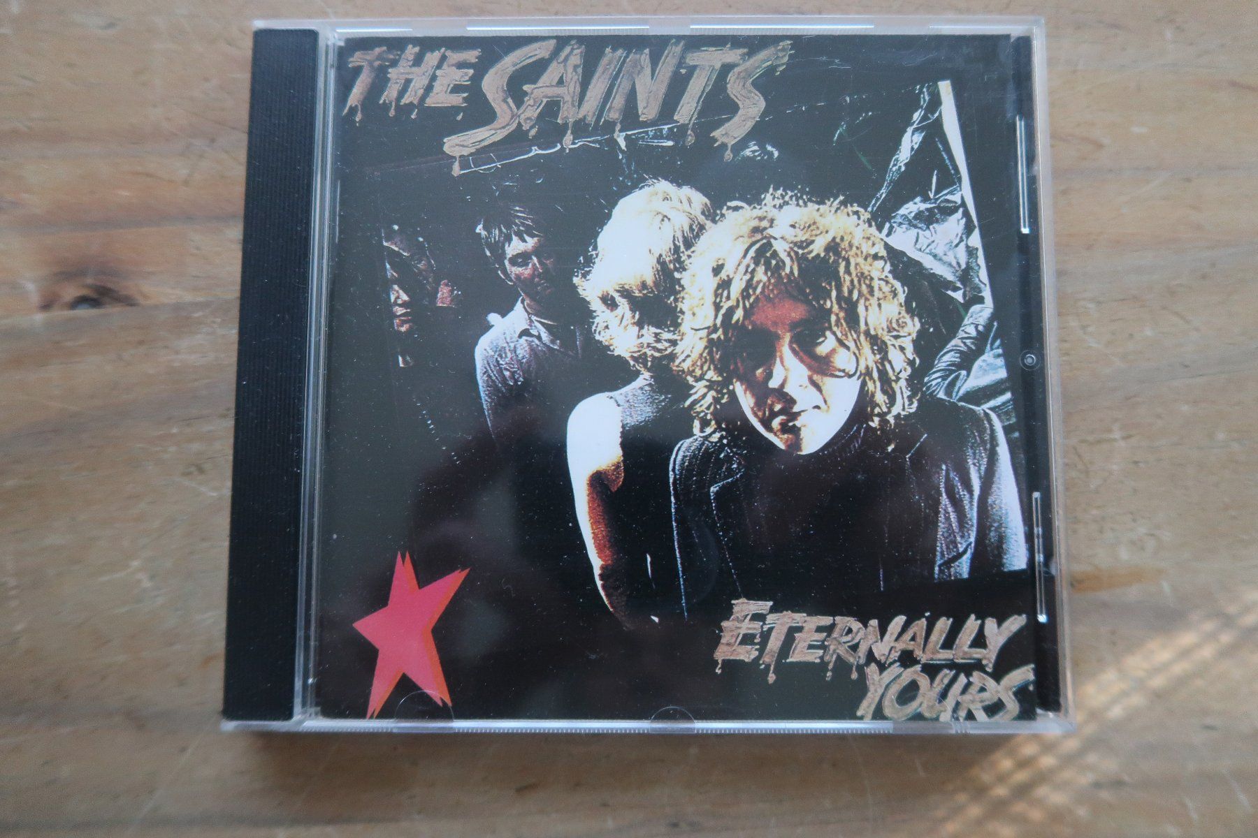 CD: THE SAINTS - ETERNALLY YOURS - CD – Usato da Basel venduto da Patiscat