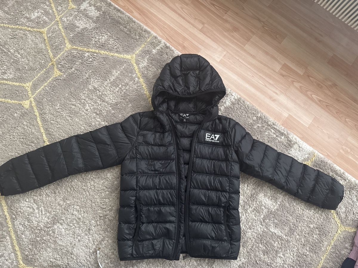 Armani Jacken: Emporio Armani EA7 Jacke Gr. 150 – Gebraucht aus Füllinsdorf von silberstern110