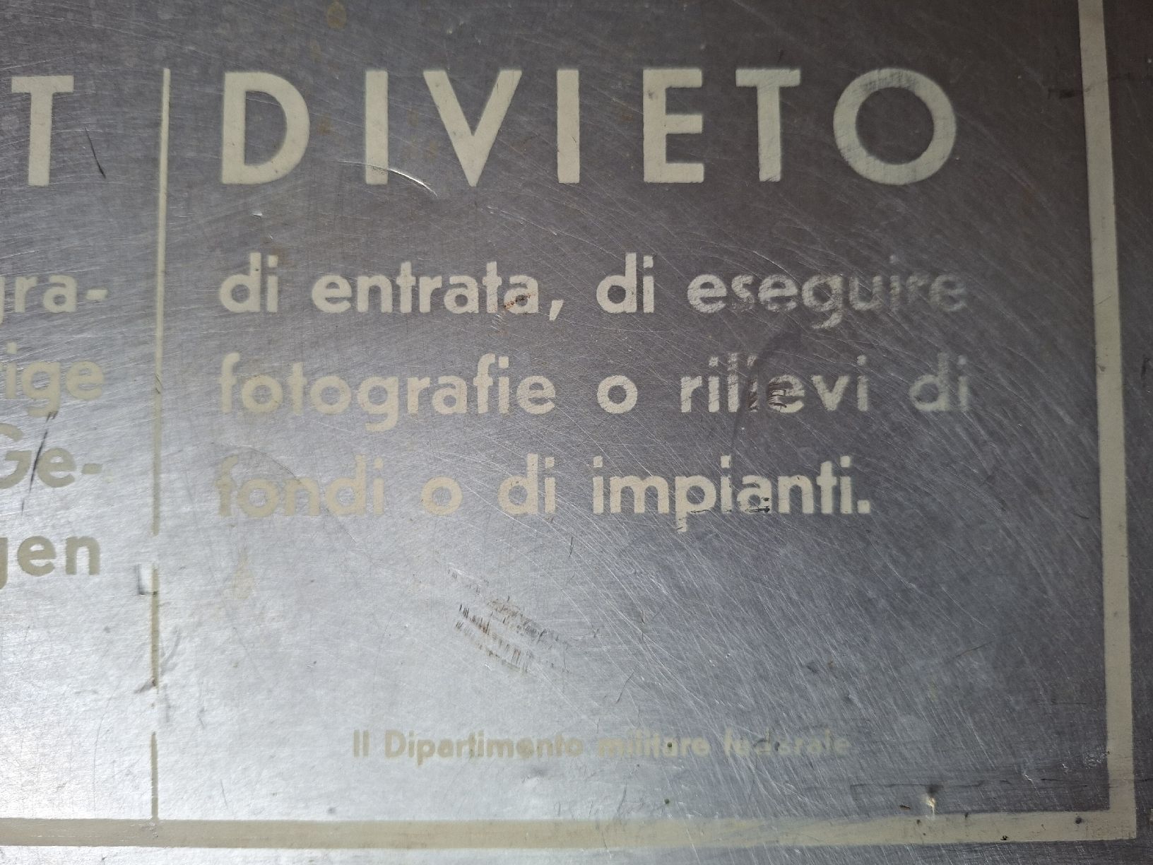 Schweizer Armee Insegne: Schweizer Armee Militär Aluminium Schild  – Usato da Schwanden Sigrisw venduto da cadieux71 3