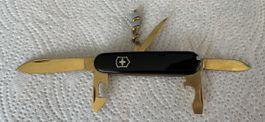 Victorinox Officer Suisse vergoldet – schwarzes Schweizer Ta