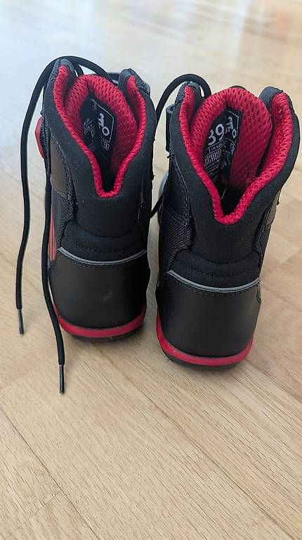Chaussures femmes: Damen Motorradschuhe Gr. 39 – D'occasion à Allschwil par rabattentramper
