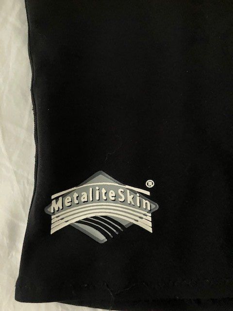 Top: Sportkleidung Surftop – Usato da Lufingen venduto da Montreux 1