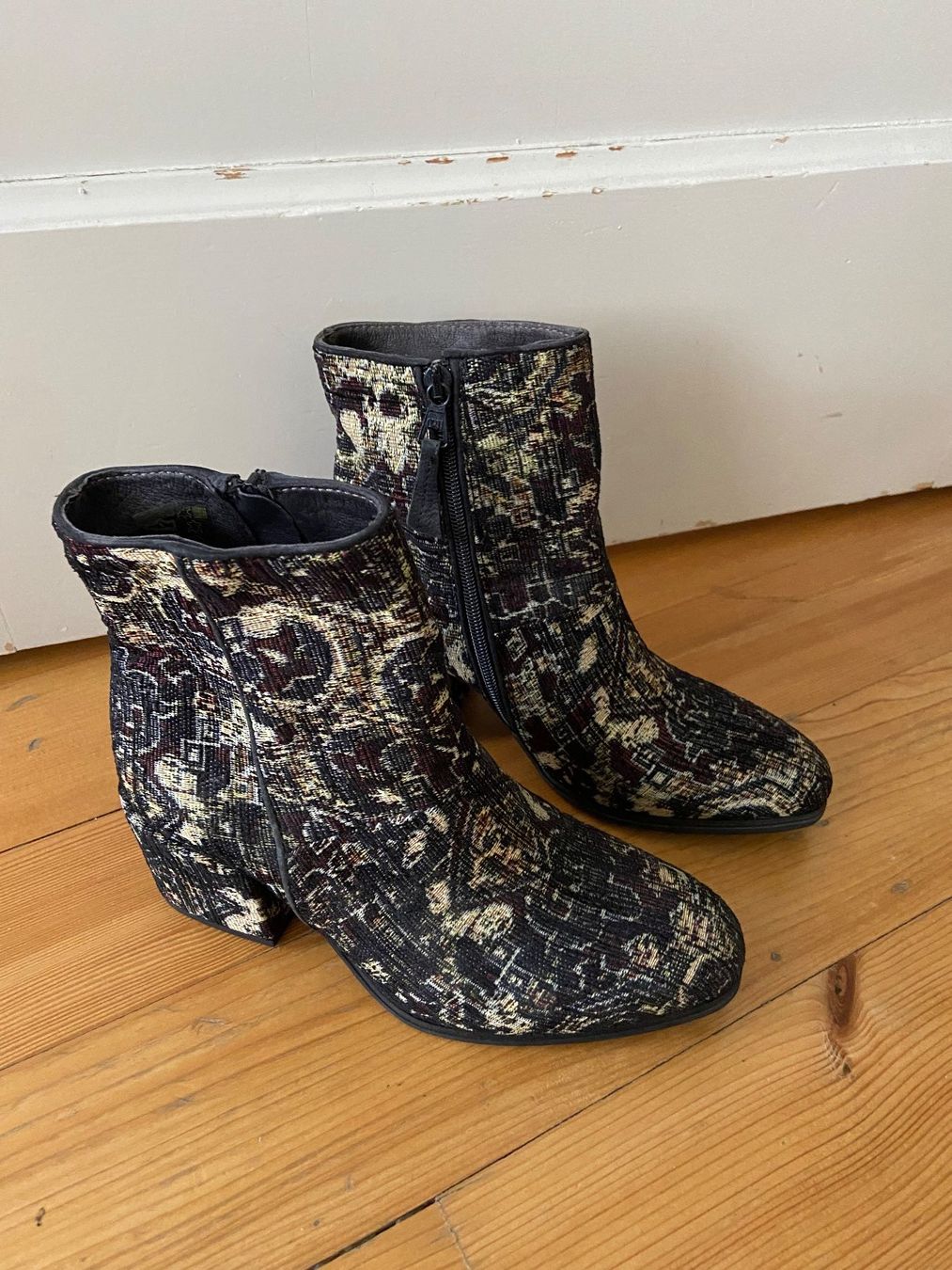 Scarpe da donna: Schuhe für Damen – Usato da Zofingen venduto da celebridade