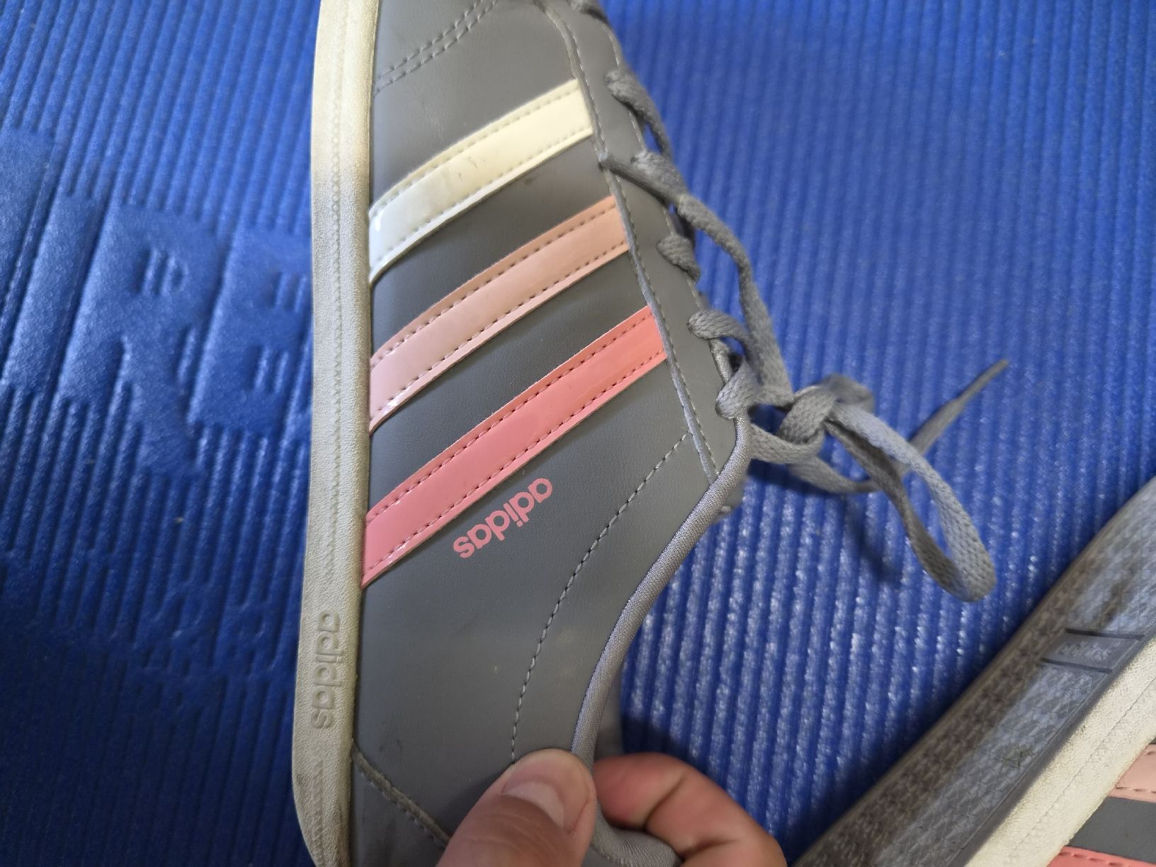 Adidas Chaussures femmes: Adidas Sneaker, Gr. 38, grau-rosa – D'occasion à Bassersdorf par Sport_4_life 2