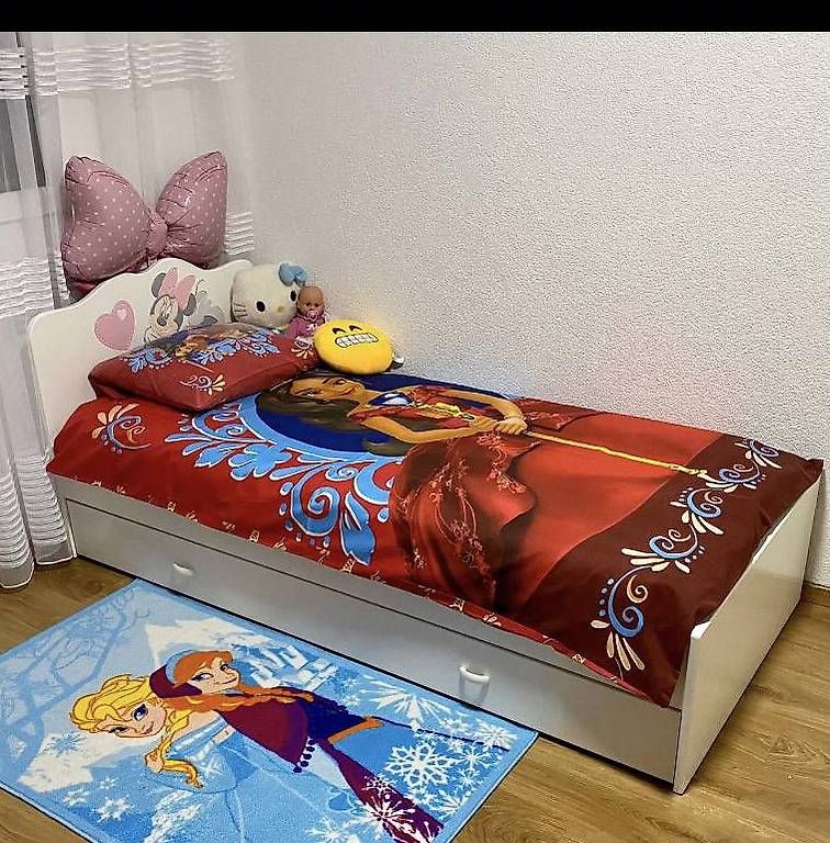Betten: Chambre fille Minnie mouse comme neuf – Gebraucht aus Aigle von Sub087